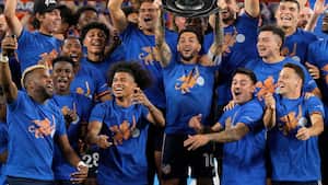 Aaron Boupendza jugó con Santiago Arias y Yerson Mosquera en Cincinnati FC