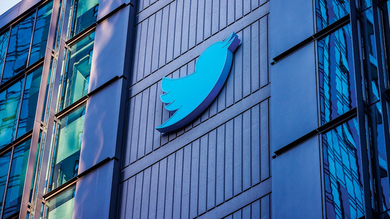 Twitter prohibirá a los usuarios publicar enlaces a otras redes sociales