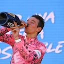 Rigoberto Urán, ciclista colombiano del Team EF Education - Easypost