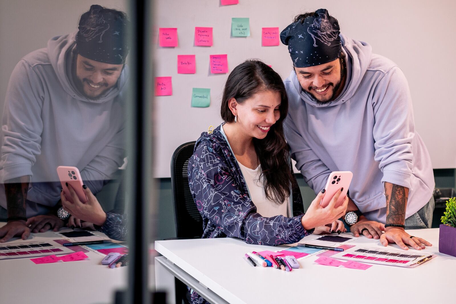 Los usuarios migrantes venezolanos deberán tener un documento vigente y una línea de celular activa con un operador en Colombia para hacer uso de los productos y servicios de Nequi.