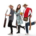 David Gómez "Zafarrancho" Rey de la Trova, Diana Osorio y Felipe Londoño ( silletero ).
Feria de las Flores 2022.
Bogotá Agosto 4 de 2022.
Foto: Juan Carlos Sierra-Revista Semana.