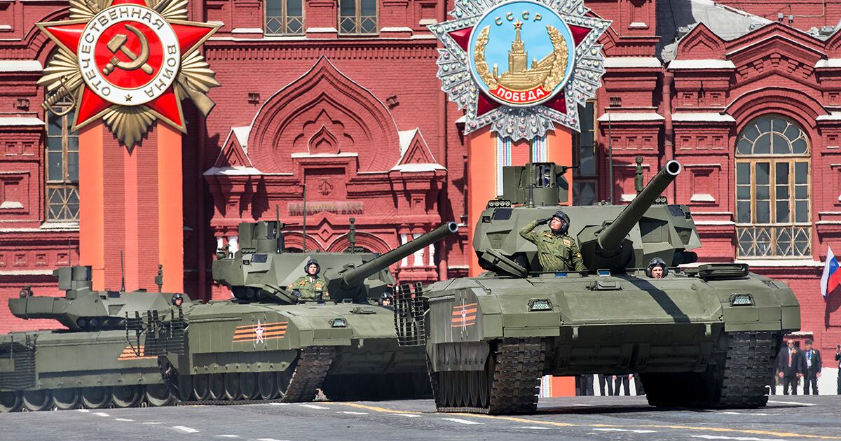 El gobierno ruso anunció este miércoles su intención de aumentar los efectivos y equipamientos de sus fuerzas armadas en respuesta a la “creciente actividad” de la OTAN junto a sus fronteras.