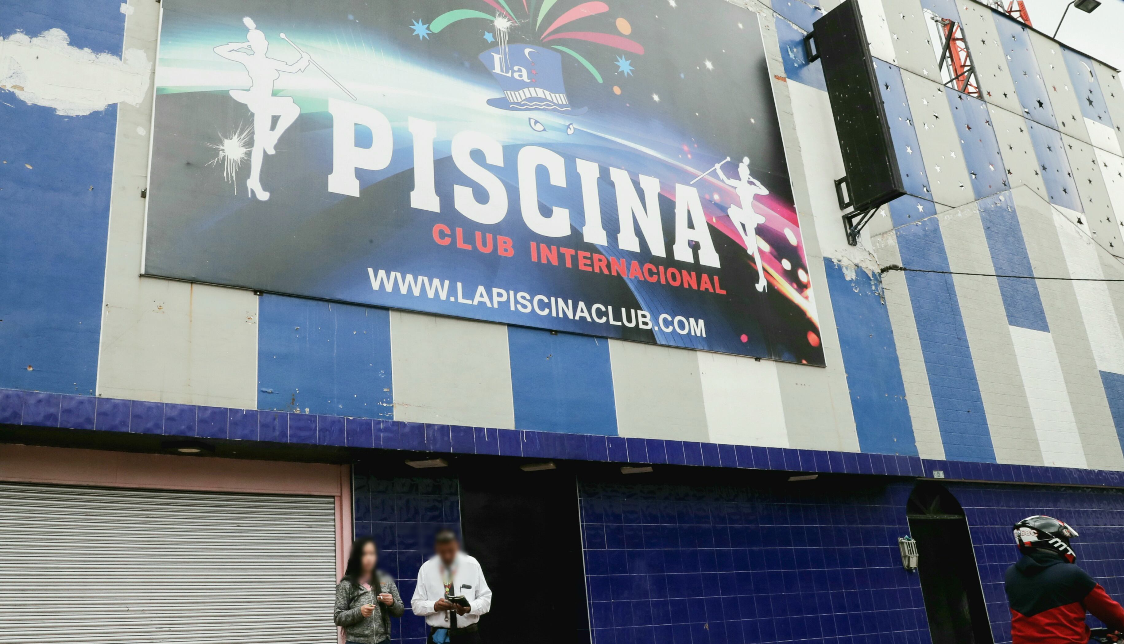 La Piscina con el sello extinción de dominio