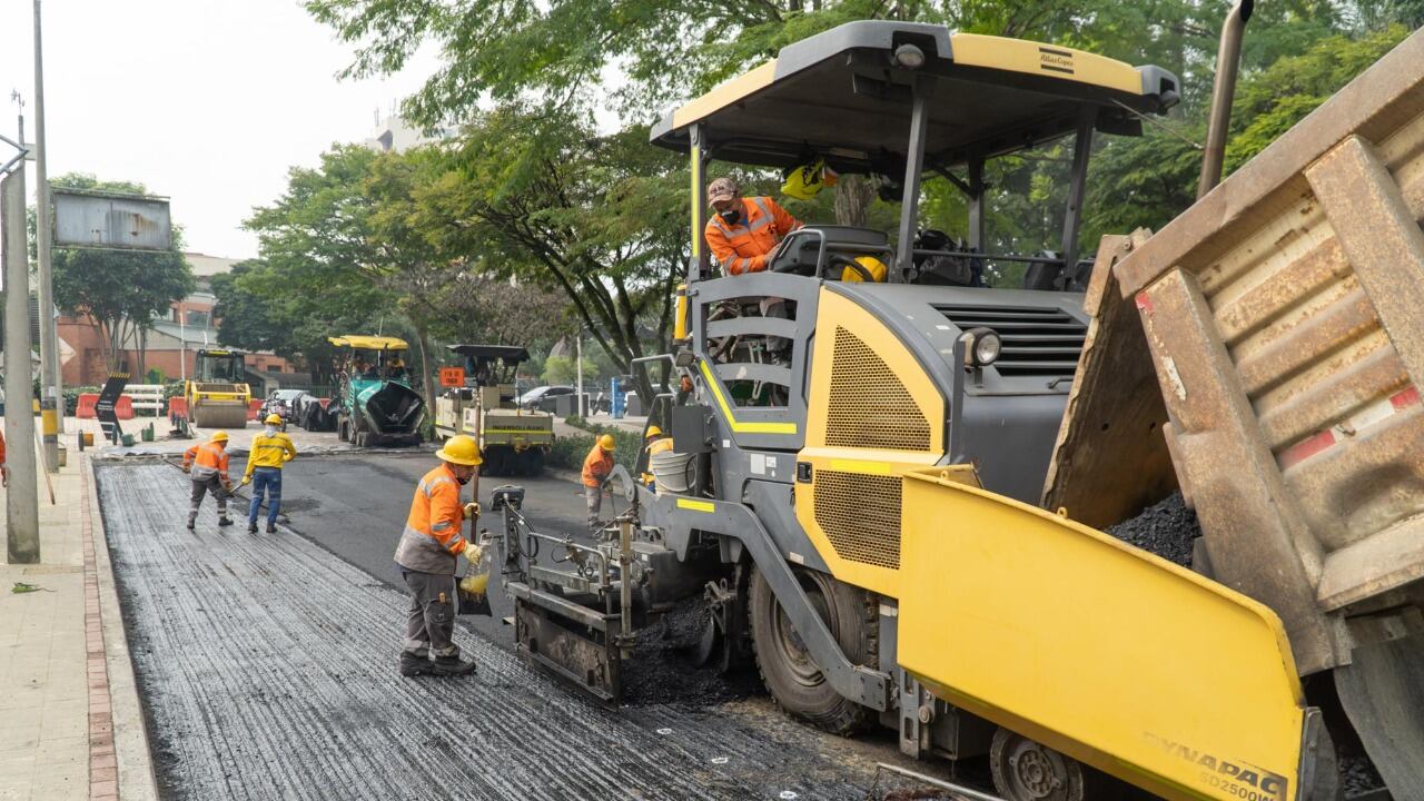 En Medellín fue repavimentada la primera vía utilizando plástico reciclado.