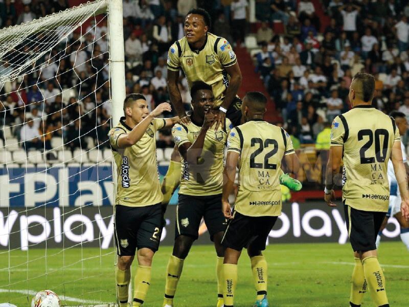 Marco Pérez marcó el primer tanto del duelo.