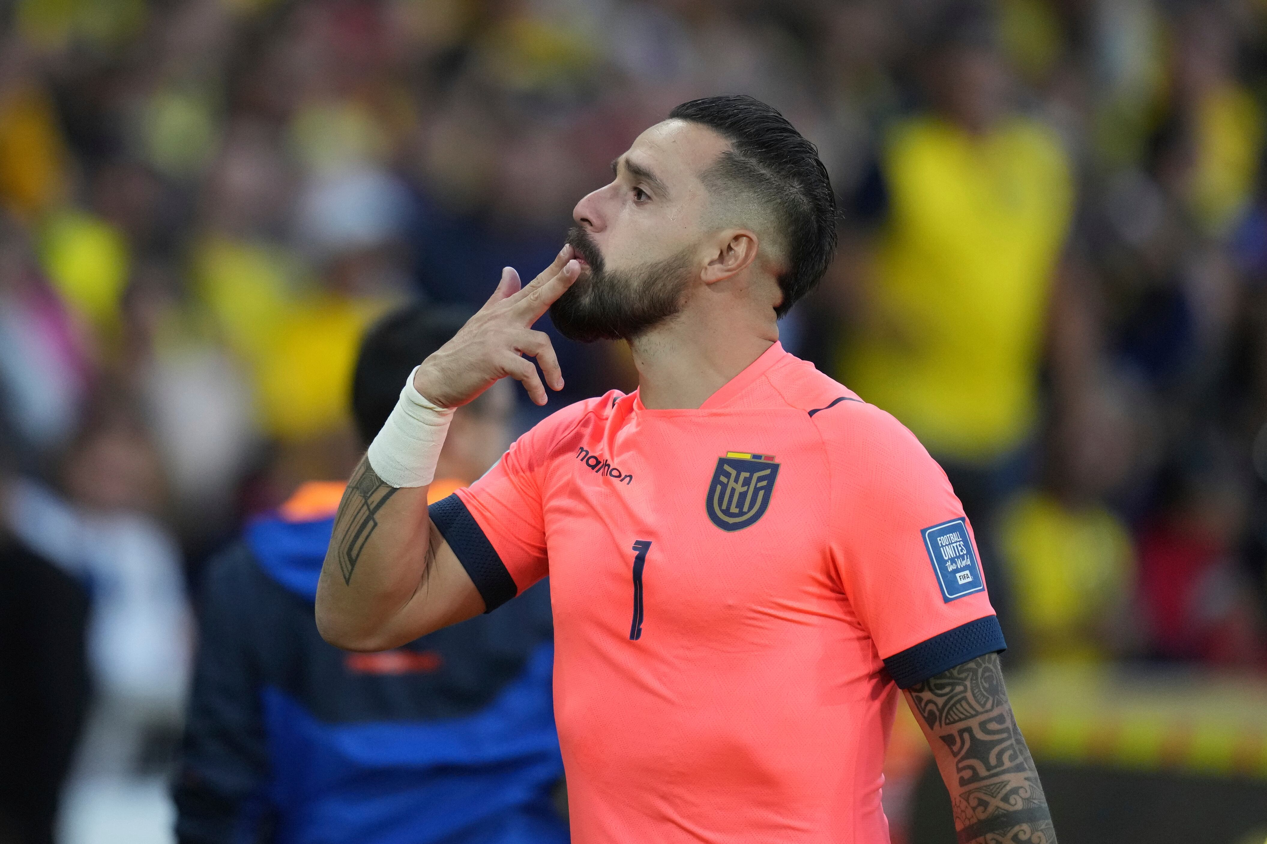 Ecuador's goalkeeper Hernan Galindez celebrates at the end of a FIFA World Cup 2026 qualifying soccer match against Uruguay, at Rodrigo Paz Delgado stadium in Quito, Ecuador, Tuesday, Sept. 12, 2023. Ecuador won the game 2-1. (AP Photo/Dolores Ochoa)