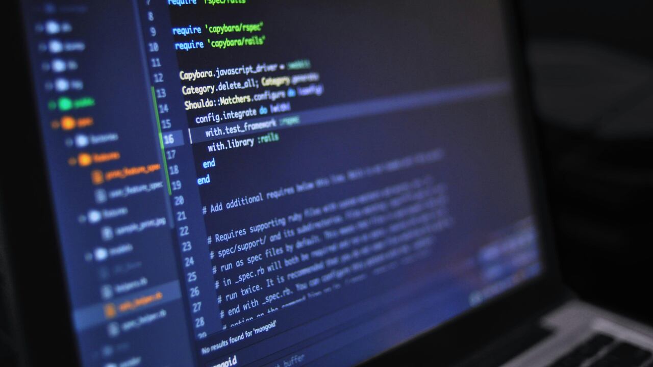 Empresas líderes como Terpel, ARUS, el Banco de la República y Colsubsidio están en la búsqueda de talentos diversos para cubrir vacantes que van desde soporte técnico y análisis de datos, hasta dirección de arquitectura y gestión de proyectos complejos.