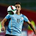 HAMILTON, NUEVA ZELANDA - 06 de junio: Franco Acosta # 11 de Uruguay en acción durante la Copa Mundial Sub-20 de la FIFA Nueva Zelanda 2015 Grupo D partido entre Malí y Uruguay celebrado en el Estadio Waikato el 6 de junio de 2015 en Hamilton, Nueva Zelanda. (Foto de Dean Mouhtaropoulos - FIFA / FIFA vía Getty Images)