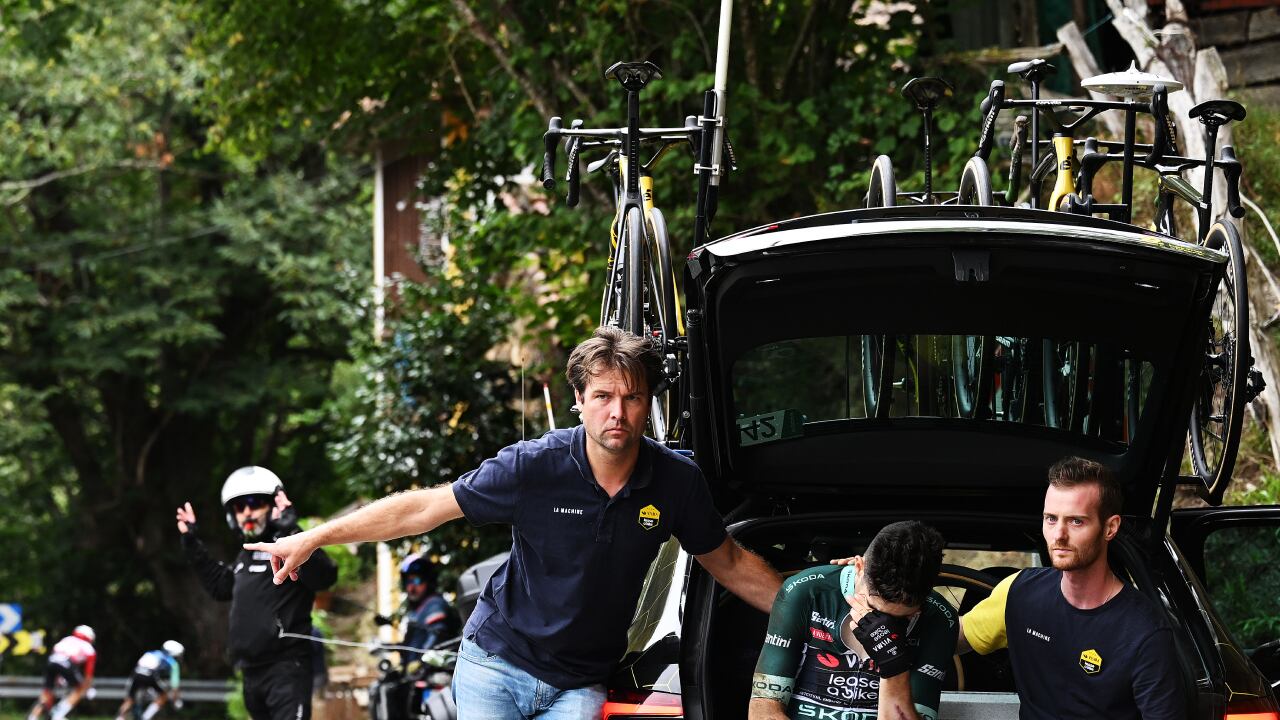 Wout Van Aert, entre lágrimas, se despidió de la Vuelta a España 2024