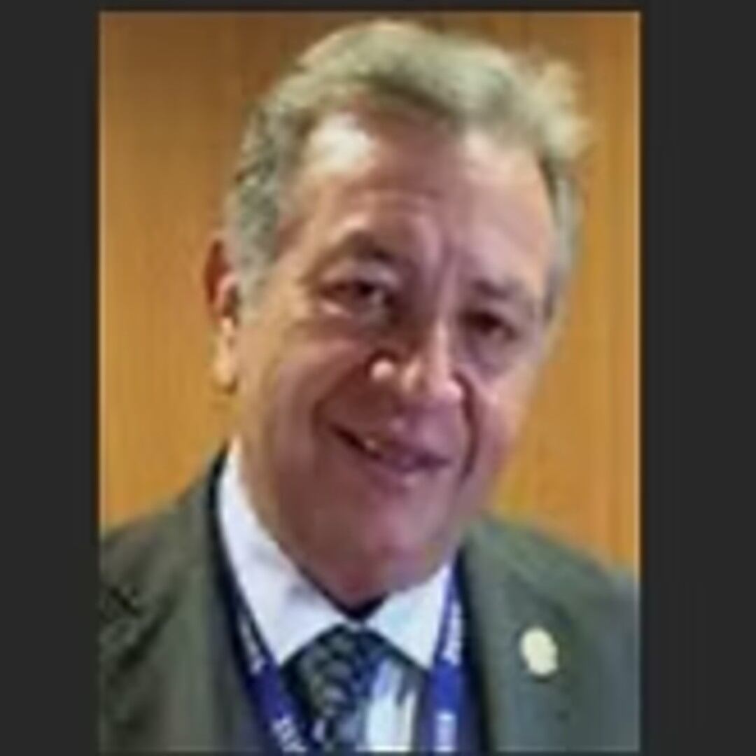 Reconocido neurocirujano boyacense Tito Arcadio Perilla Cépeda.