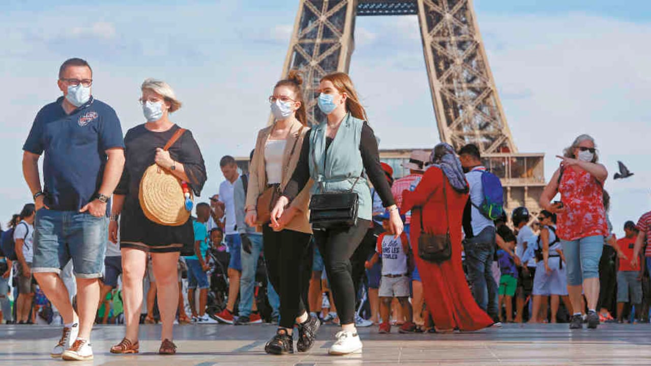 Alrededor de 8.200 personas salieron a manifestar en París.