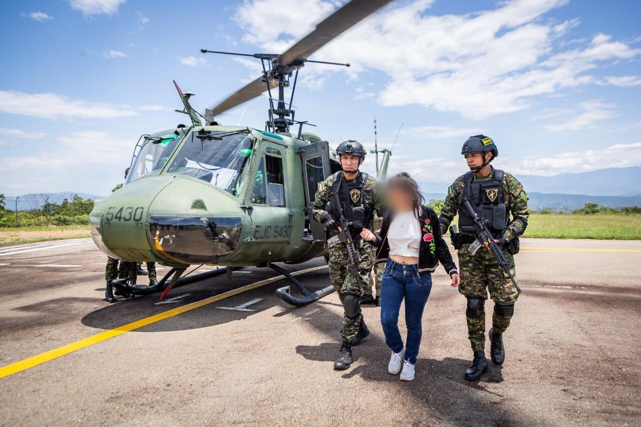 Las autoridades lograron la captura de tres personas en la misma operación.