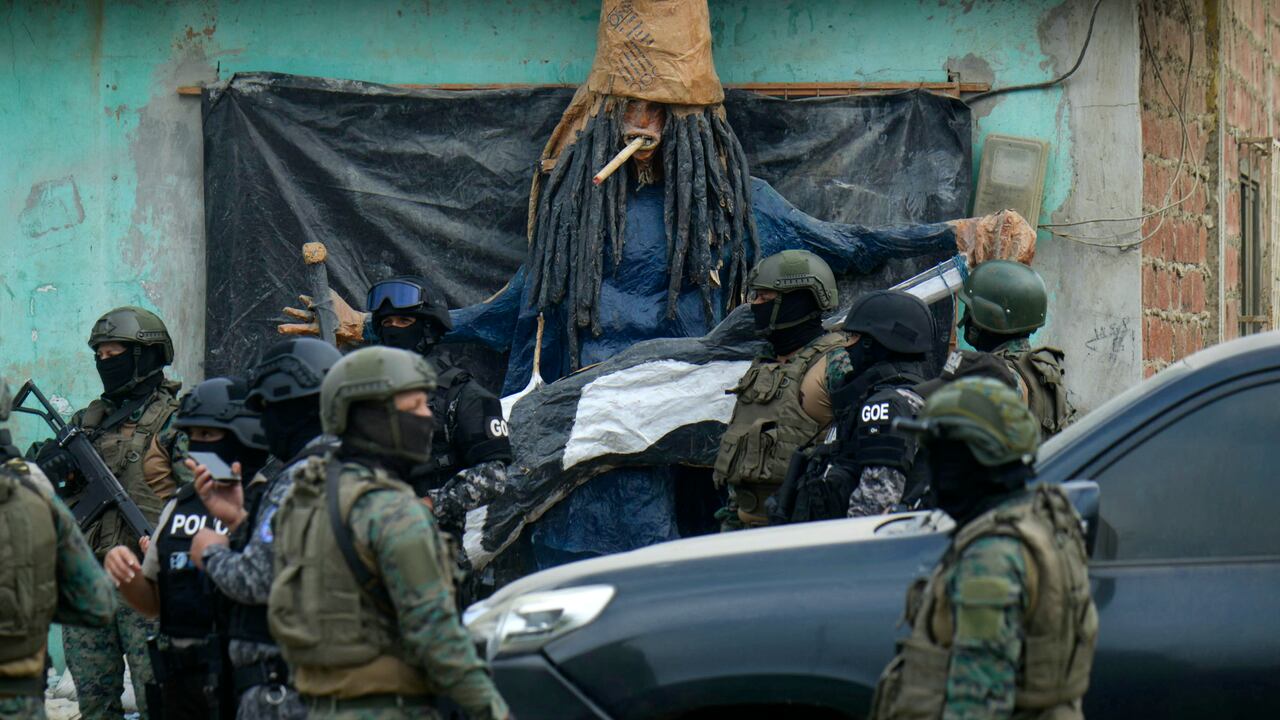 Esta es la primera vez que la policía reporta un hallazgo de este tipo en Ecuador, ubicado en medio de Colombia y Perú, los principales productores mundiales de cocaína.