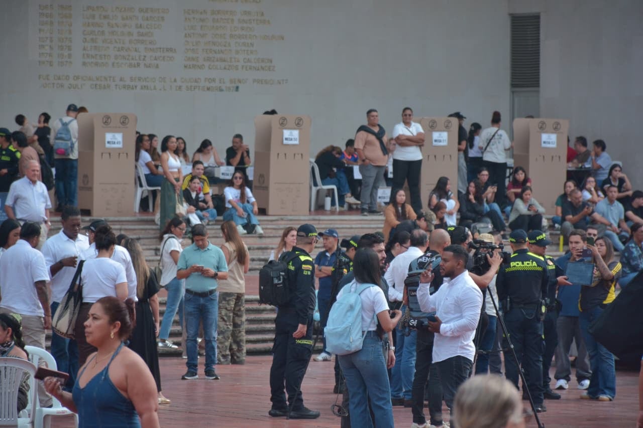 ELECCIONES PRESIDENCIALES - URNAS - VOTO