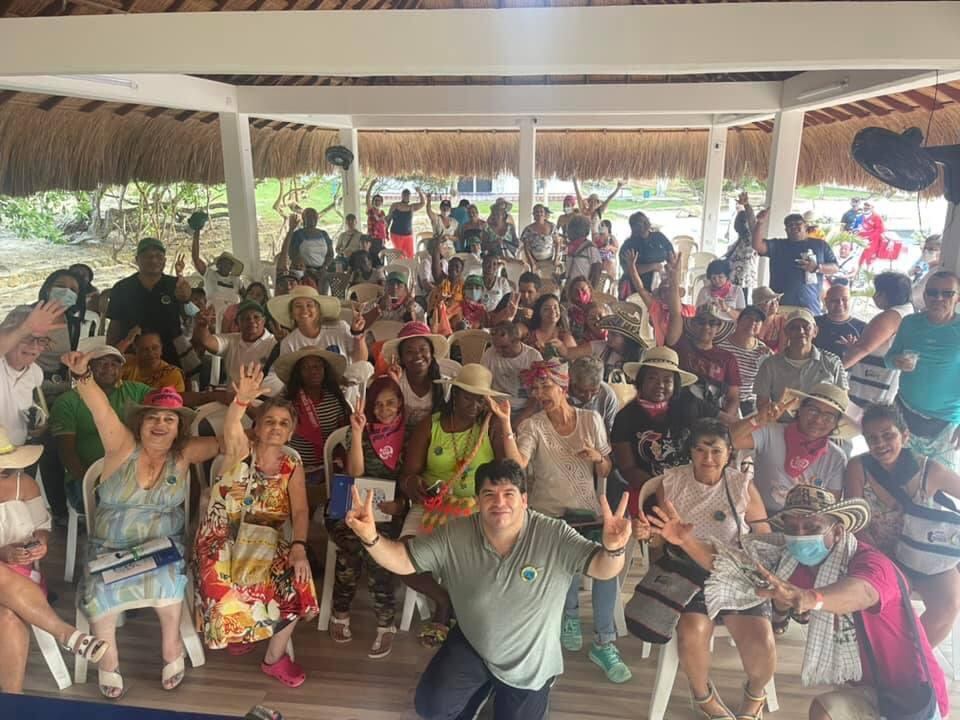 La fotografía por la que critican a Nelson Alarcón, directivo de Fecode.