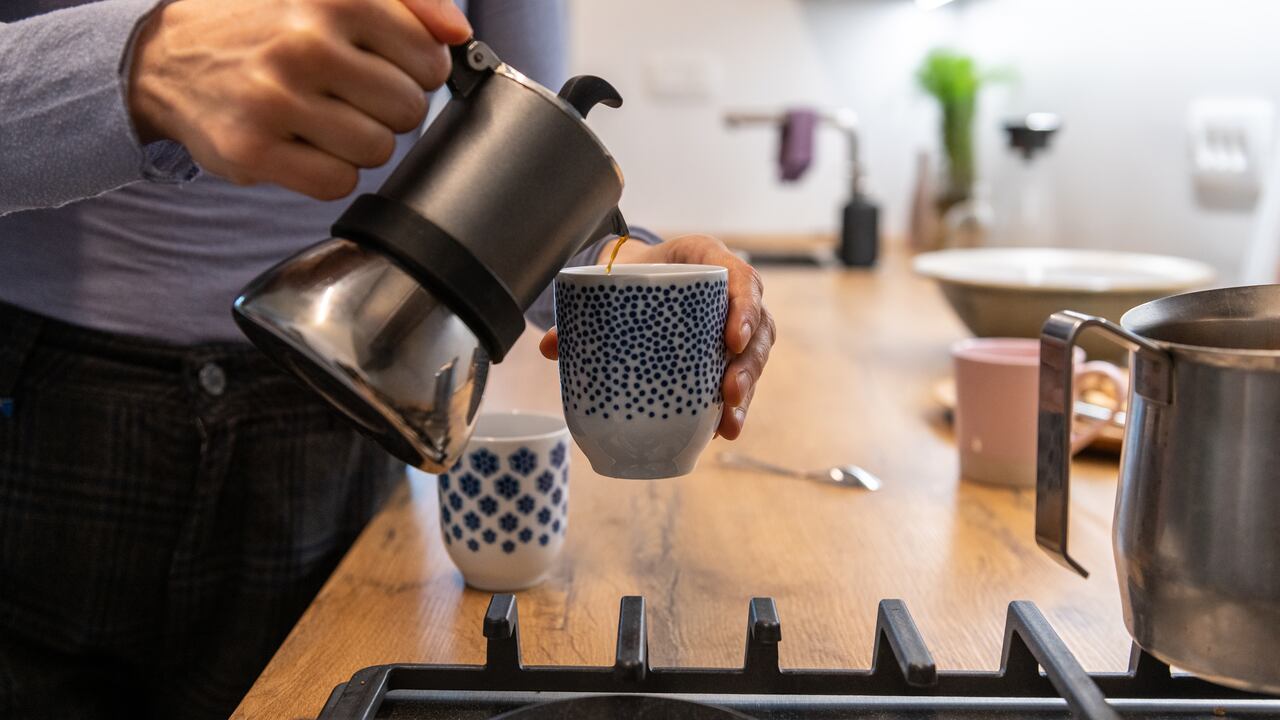 El café es una bebida que se puede consumir en las mañanas.