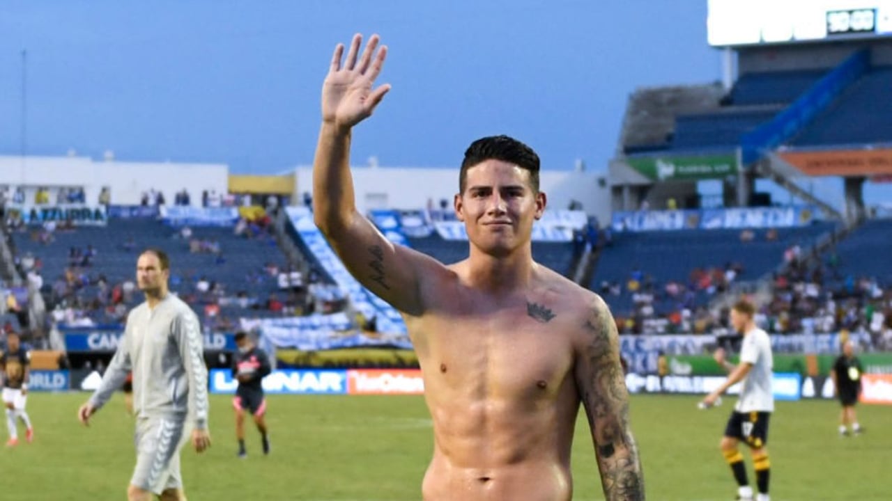 James desmiente rumores sobre romance.