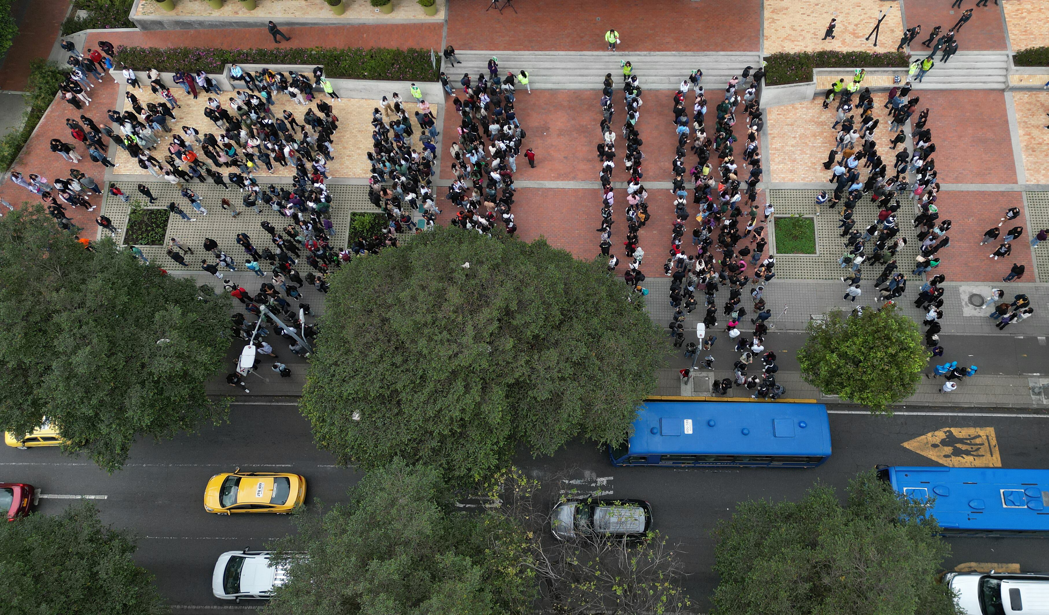 Simulacro Nacional de Respuesta a Emergencias
Simulacro Nacional  2023
simulacro distrital de evacuación
Bogotá octubre 4 del 2023
Foto : Guillermo Torres Reina / Semana