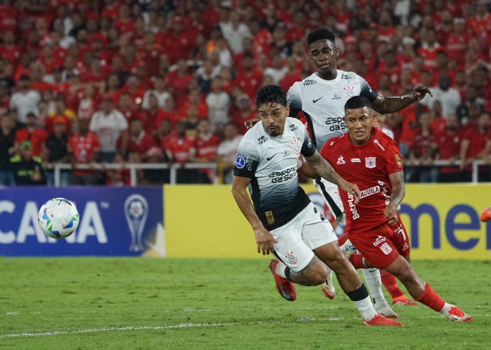 Imagen del partido entre América de Cali y Corinthians, por la fecha 2 de la fase de grupos de la Copa Sudamericana 2025.