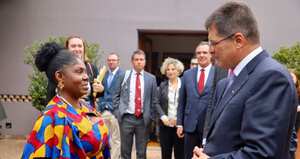 La vicepresidenta se reunió con el comisionado de la UE Janez Lenarčič.