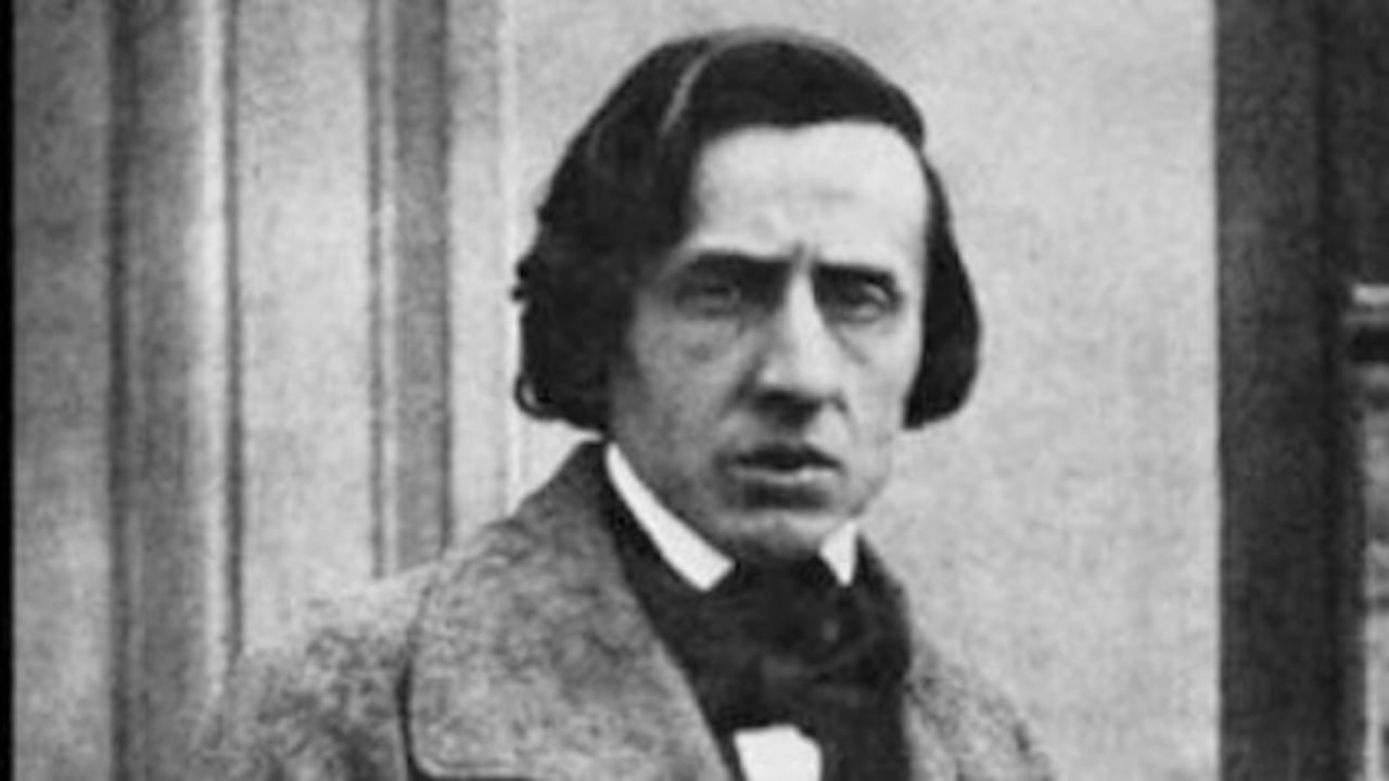 Chopin era antipático, aristocrático, avaro y se creía más que sus colegas. Fue un innovador en el piano que al darse cuenta de su talento resolvió no tener maestros.
