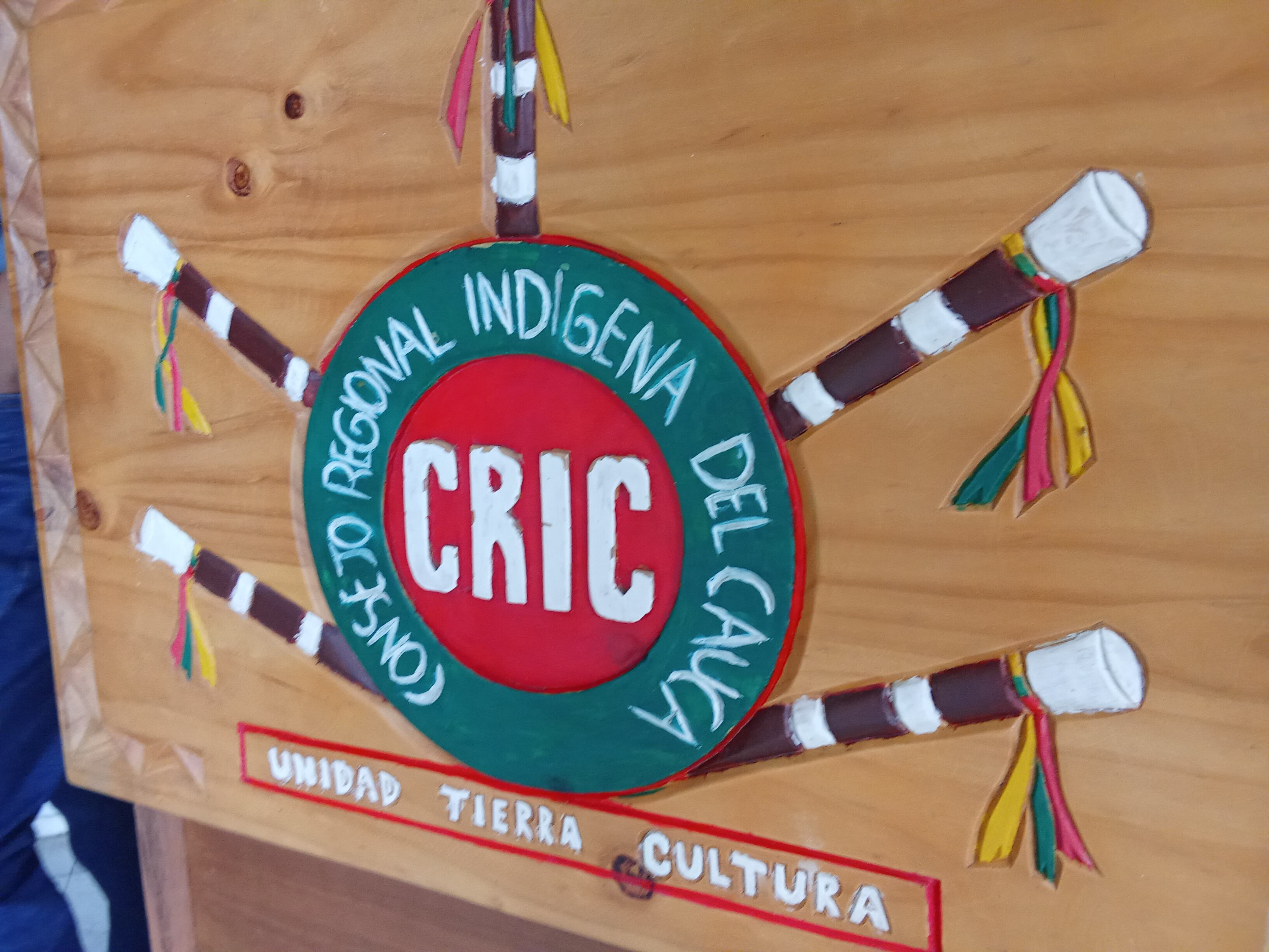 Tres miembros del resguardo de Honduras fueron retenidos por sujetos armados cuando se movilizaban de El Tambo hacia Popayán, después procedieron a hurtarle el vehículo.