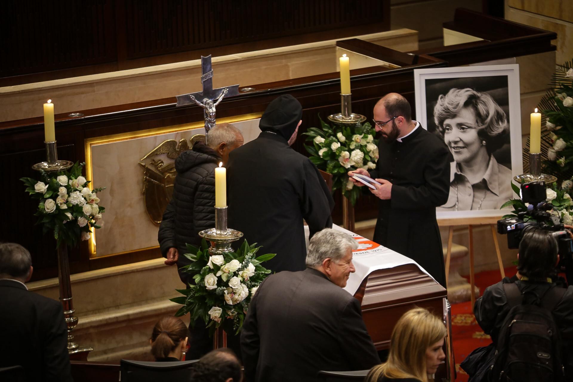 Bogotá. Junio 30 de 2025. En el Salón Elíptico del Capitolio Nacional se instaló la cámara ardiente de Nidia Quintero Turbay de Balcázar. Familiares, allegados y ciudadanos se congregaron para rendirle homenaje y despedirla en un acto solemne