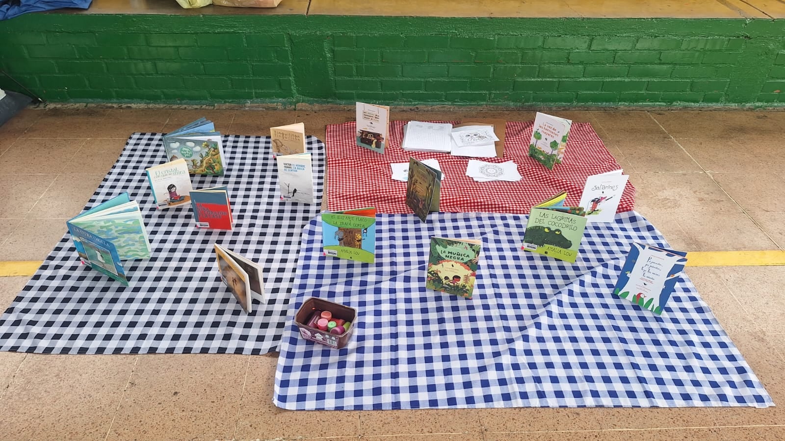 Biblioteca Jorge Garcés Borrero en Cali se adaptó a las necesidades de los afectados por el terremoto y empezó a llevar el arte y la lectura a las calles.