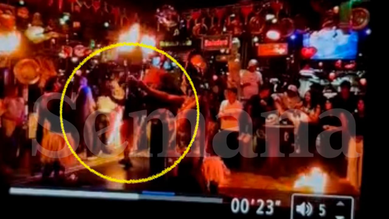 Bailarina en llamas, en Andrés Carne de Res