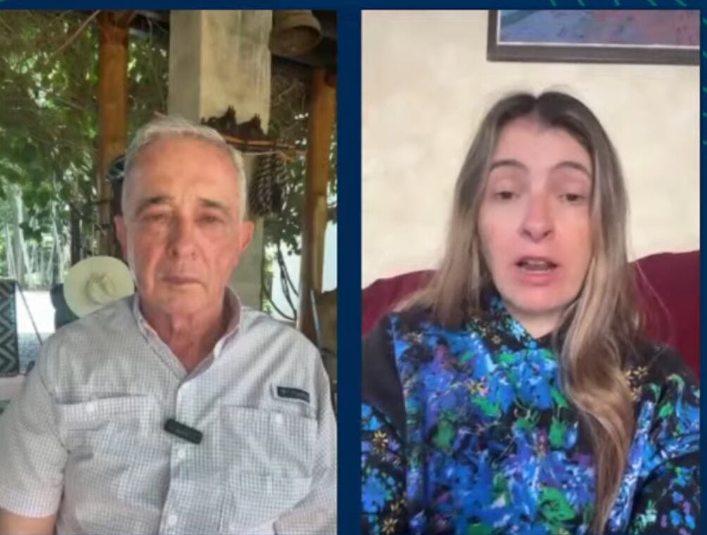 El expresidente Álvaro Uribe conversa con la senadora Paloma Valencia.