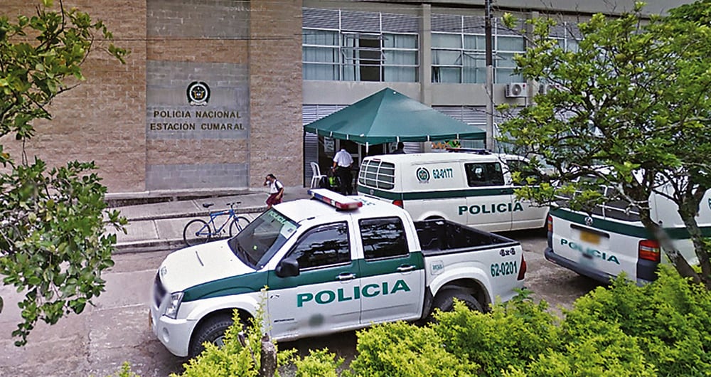 Los agentes pusieron a salvo al ciudadano que no registro heridas de consideración.