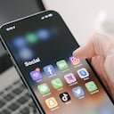 Algunos dispositivos electrónicos cercanos pueden afectar la señal WiFi en un iPhone.