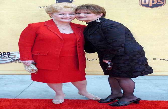 Debbie Reynolds y Carrie Fisher. Foto: AP. 