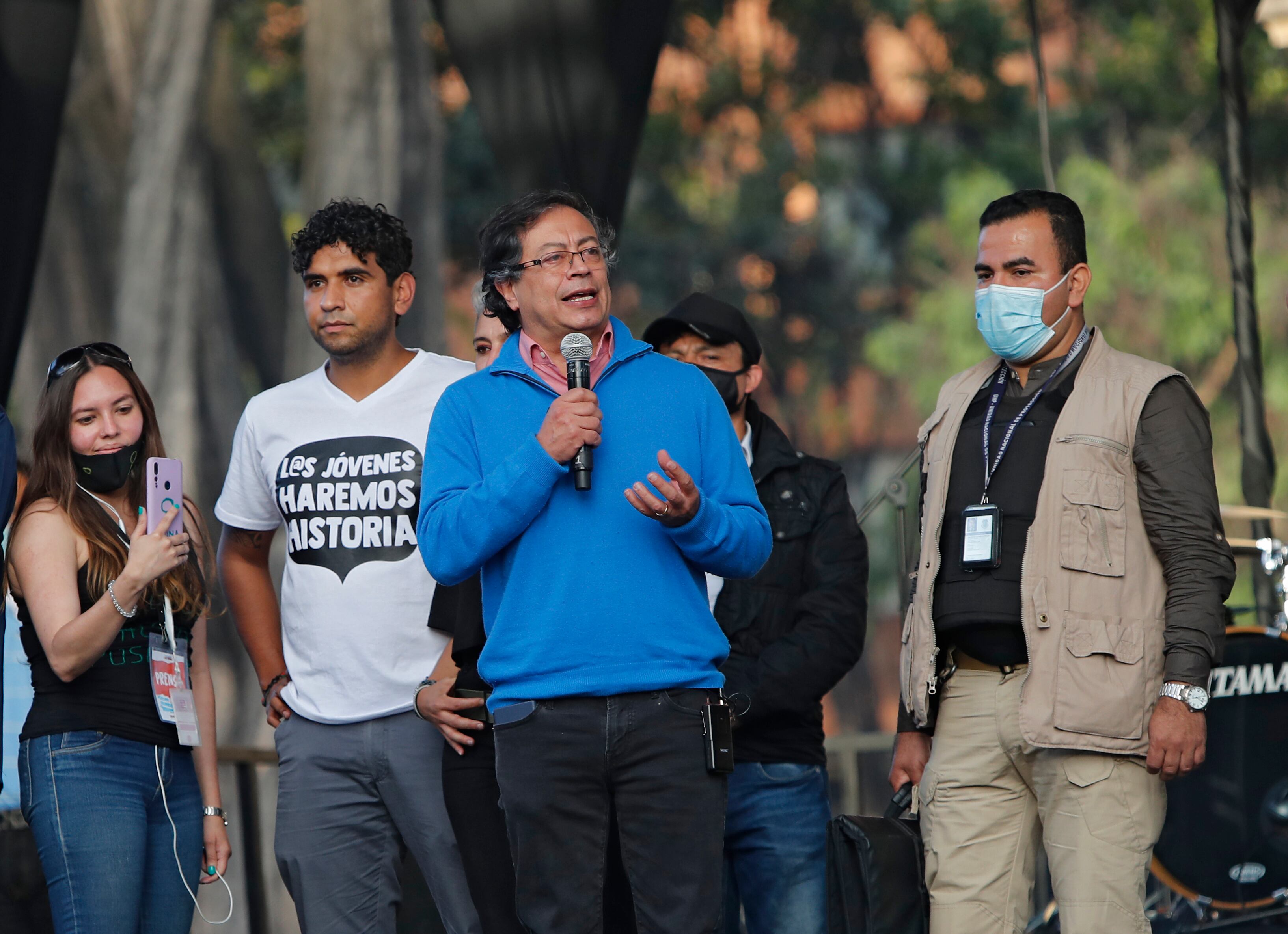 Gustavo Petro convocó en el parque de Lourdes en Chapinero a las juventudes en el Pacto Histórico con los partidos de izquierda
Bogotá octubre 2 del 2021
Foto Guillermo Torres / Semana