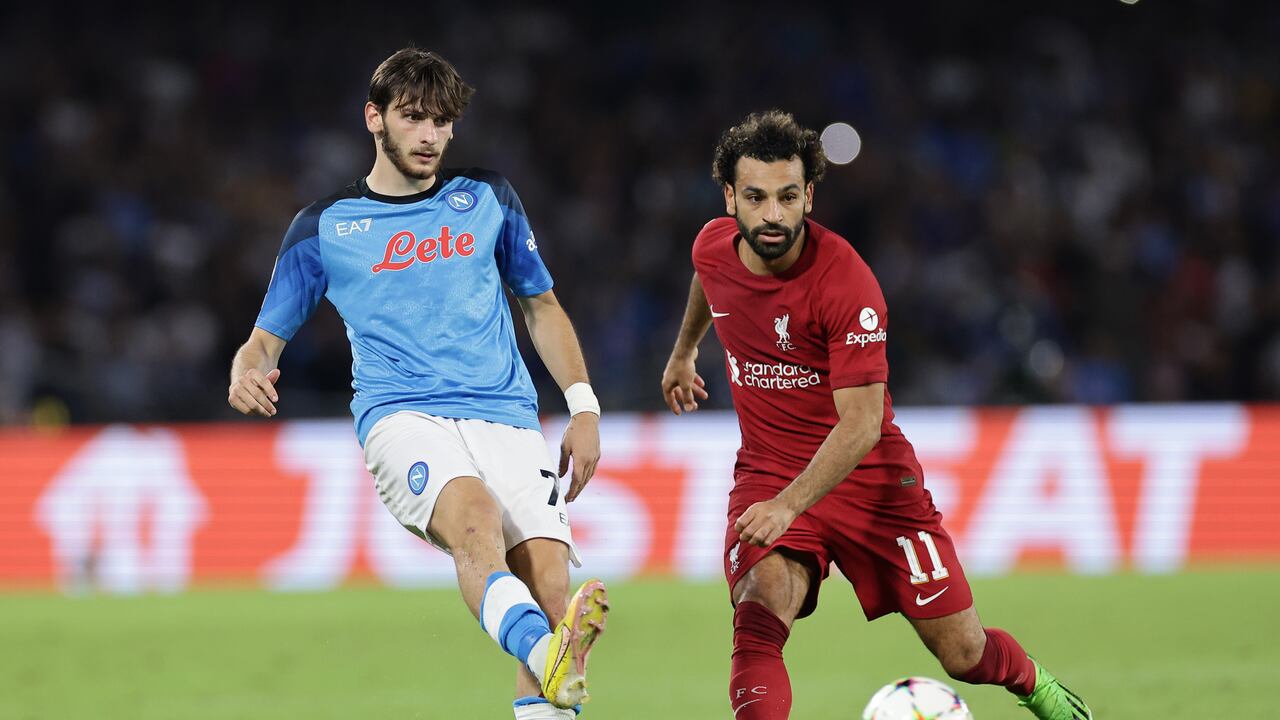 El primer duelo del grupo A entre Napoli y Liverpool terminó 4-1 a favor de los italianos.
