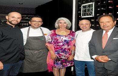 Nicolás de Zubiría, José Ramón Castillo, Ángela María Cáceres, Jorge Rausch y Miguel Gutiérrez.