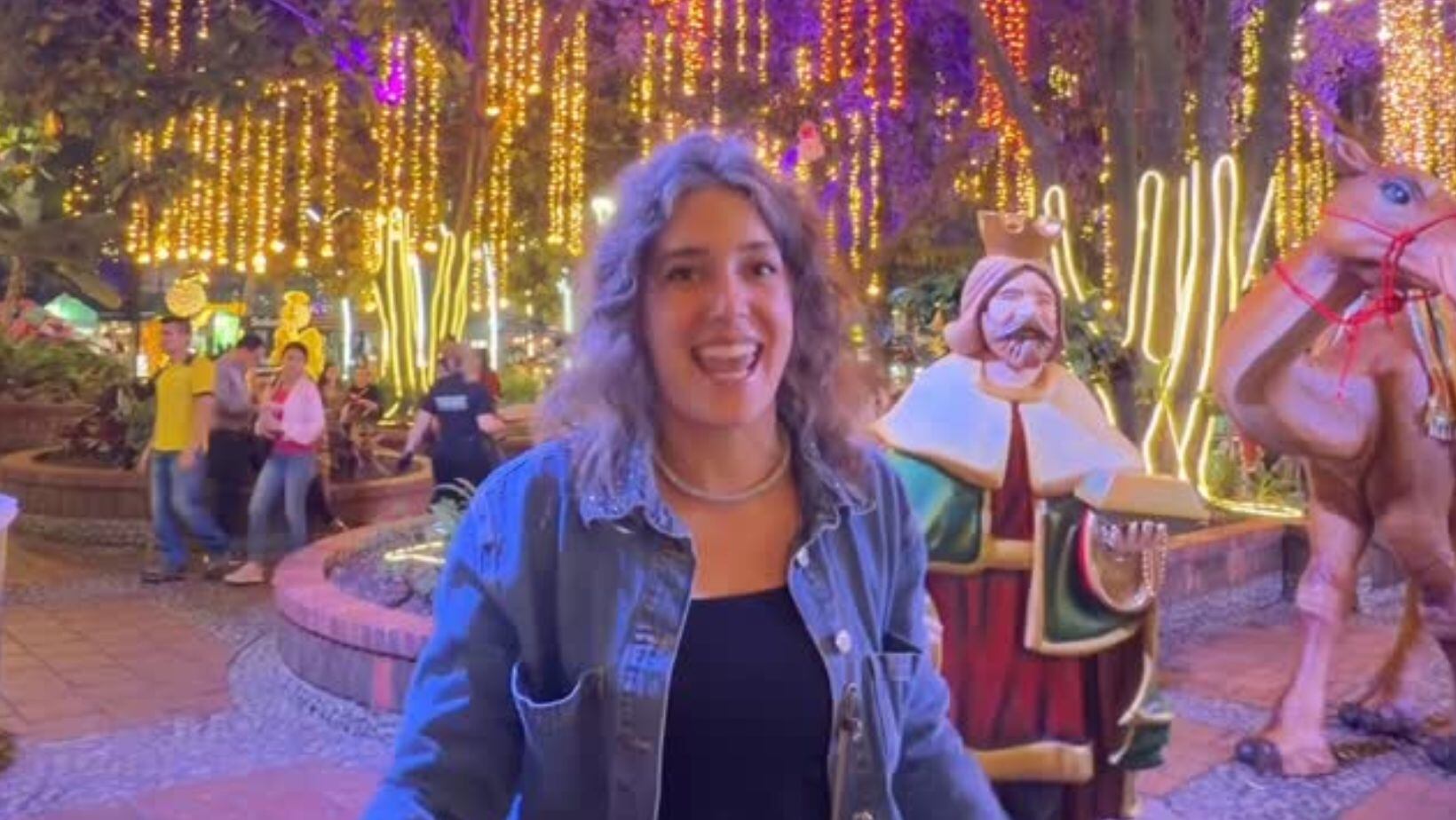 La viajera se ha mostrado fascinada por el alumbrado navideño que ilumina diferentes destinos del país.