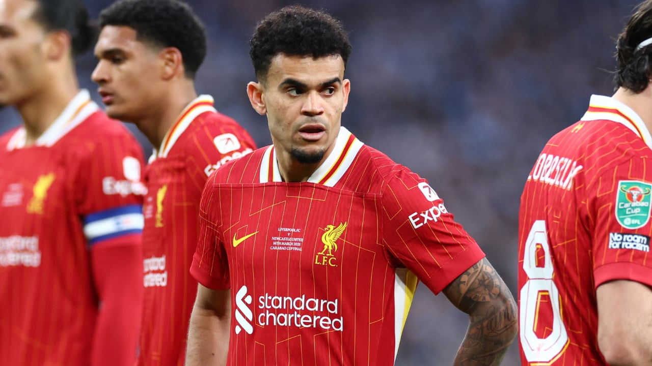 Luis Díaz, colombiano con contrato aún vigente en Liverpool, pero con medio pie fuera de Anfield según la prensa mundial.