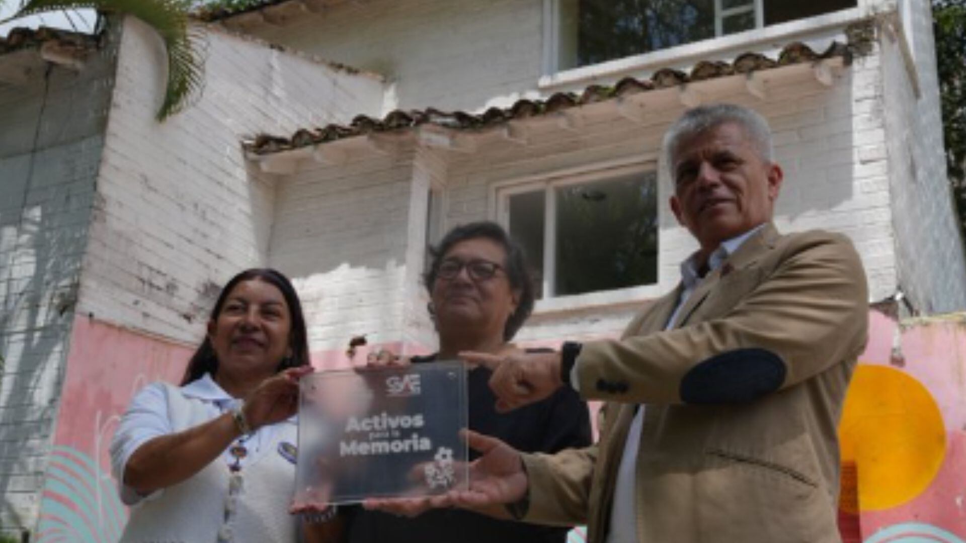 Esta entrega se enmarca en la Política de Activos para la Memoria Histórica, implementada por la SAE, que transforma bienes provenientes del crimen en espacios al servicio de la verdad