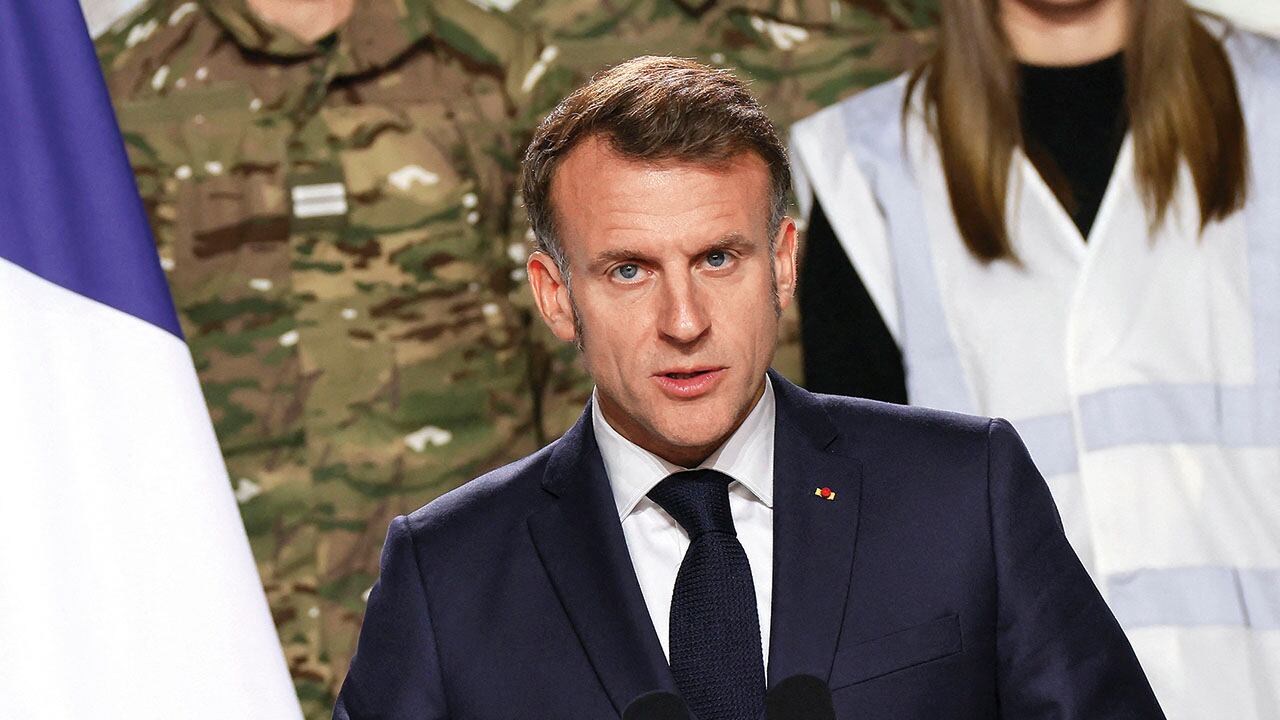  Emmanuel Macron anunció Servicio Militar