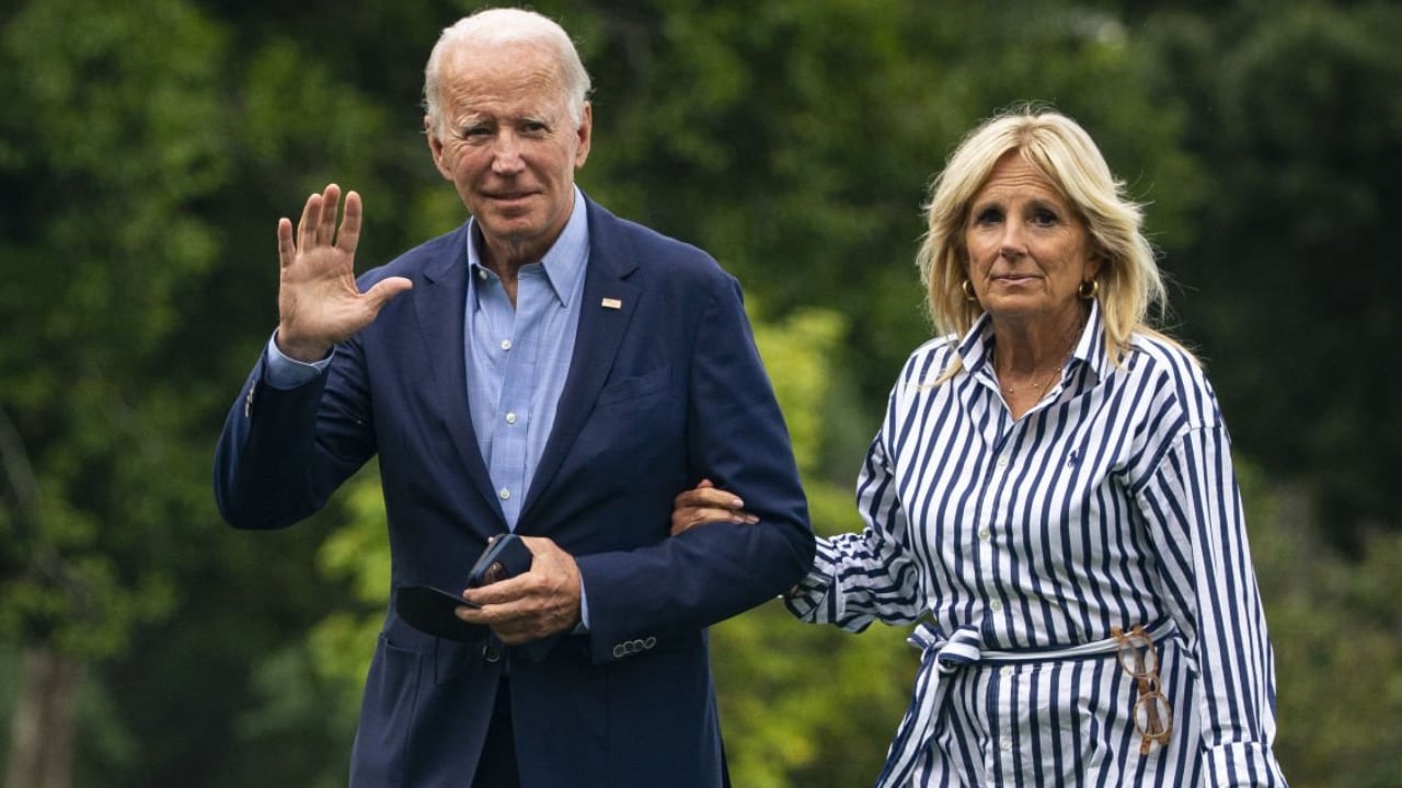 Jill Biden, al igual que su esposo, se contagió de covid-19.