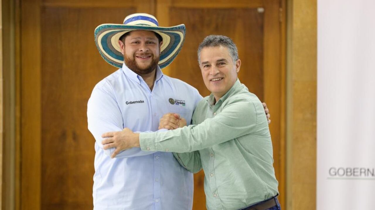 Los gobernadores de Córdoba, Orlando Benítez Mora, y de Antioquia, Aníbal Gaviria Correa, en la firma del Acuerdo de Voluntades.