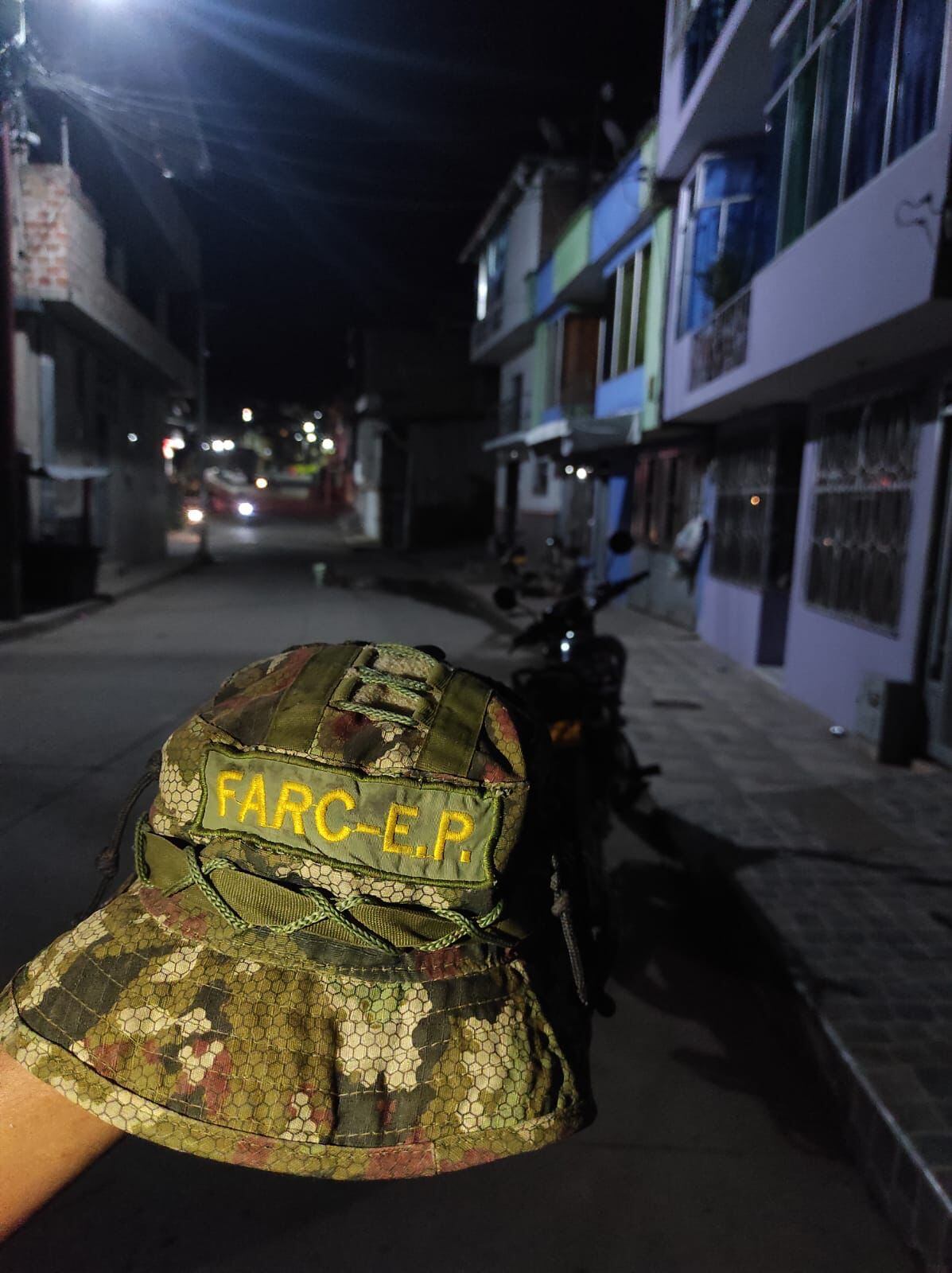 Los miembros de las Farc tomaron fotos para mostrar su presencia en el municipio