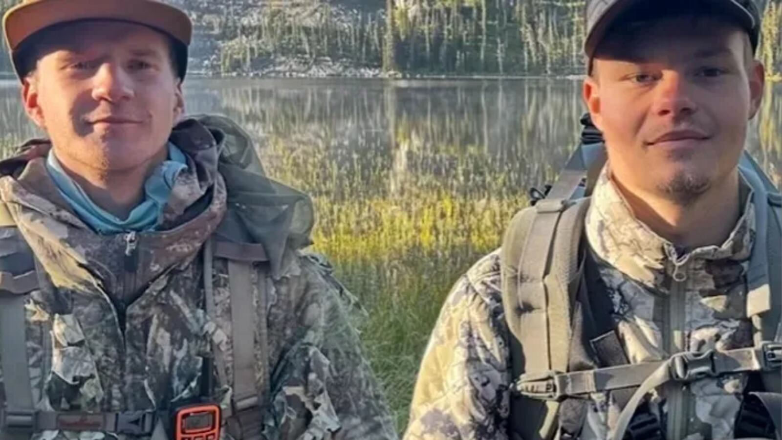 Dos cazadores de alces terminaron muertos por un rayo