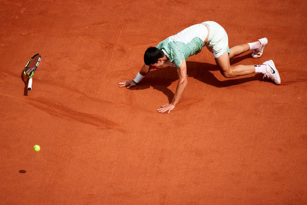 Carlos Alcaraz vs Novak Djokovic, en la semifinal de Roland Garros.