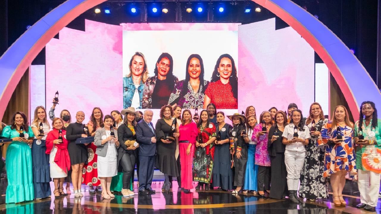 Premio a la mujer Cafam 2022.