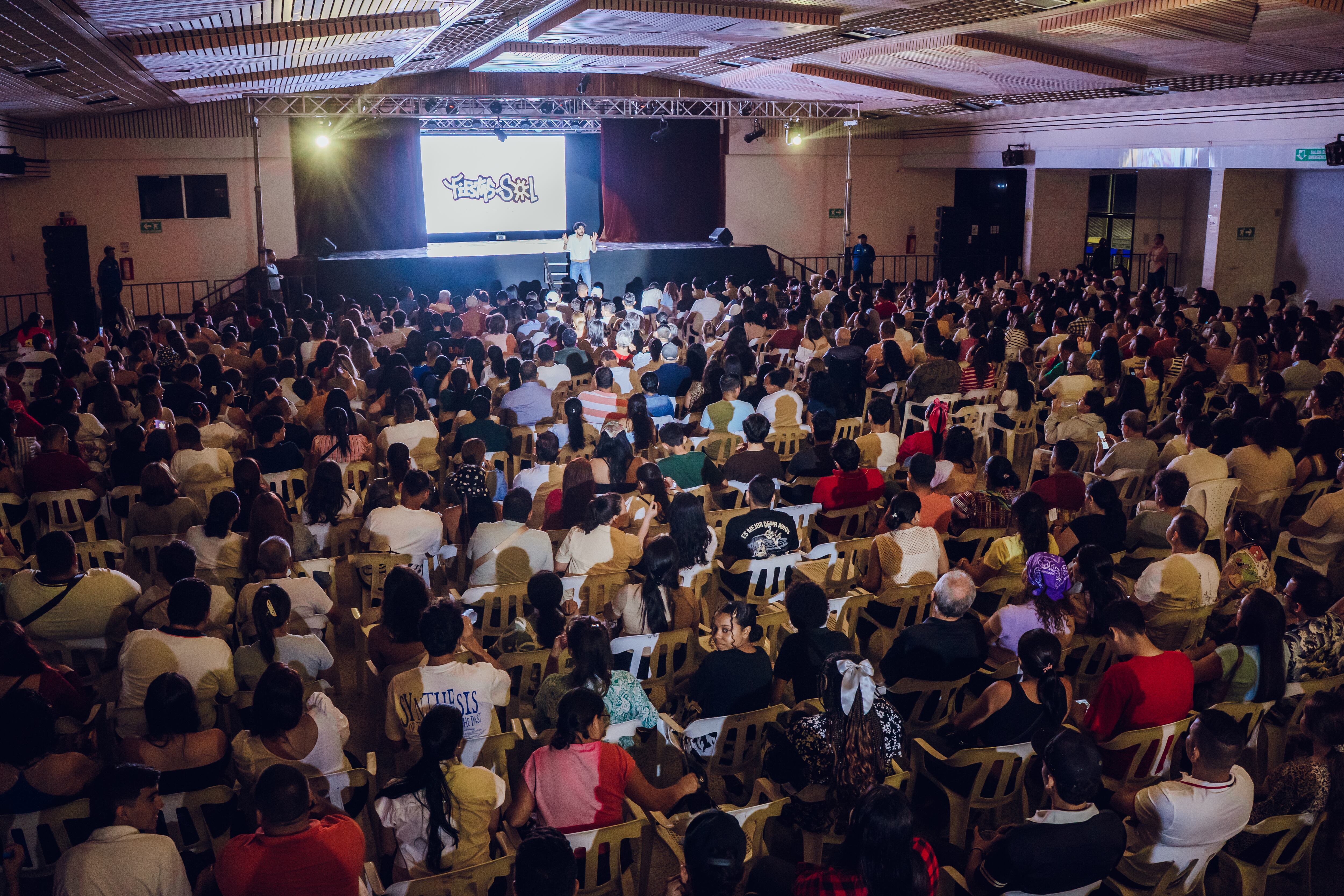 Una de las metas de las Fiestas del Sol es fomentar la cultura hacia el arte y el teatro.