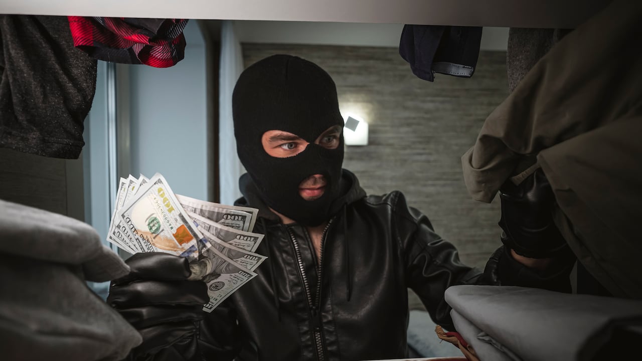 Los escondites más efectivos para proteger joyas, documentos y dinero en efectivo.