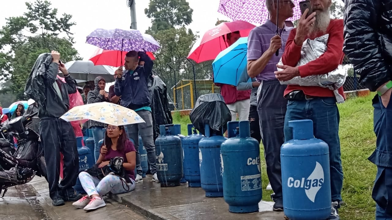 Las pipas de gas propano han sido una alternativa ante la falta del servicio domiciliario.