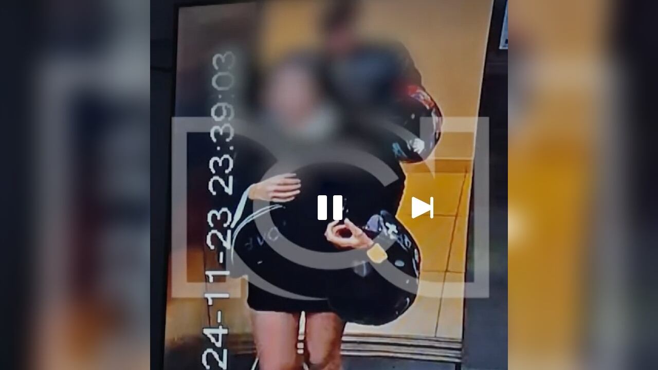 Los dos estuvieron, al parecer, en el apartamento del joven.